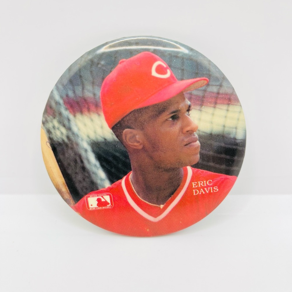 Eric Davis MLB Officially Licensed Pin Back Button Cincinnati Reds